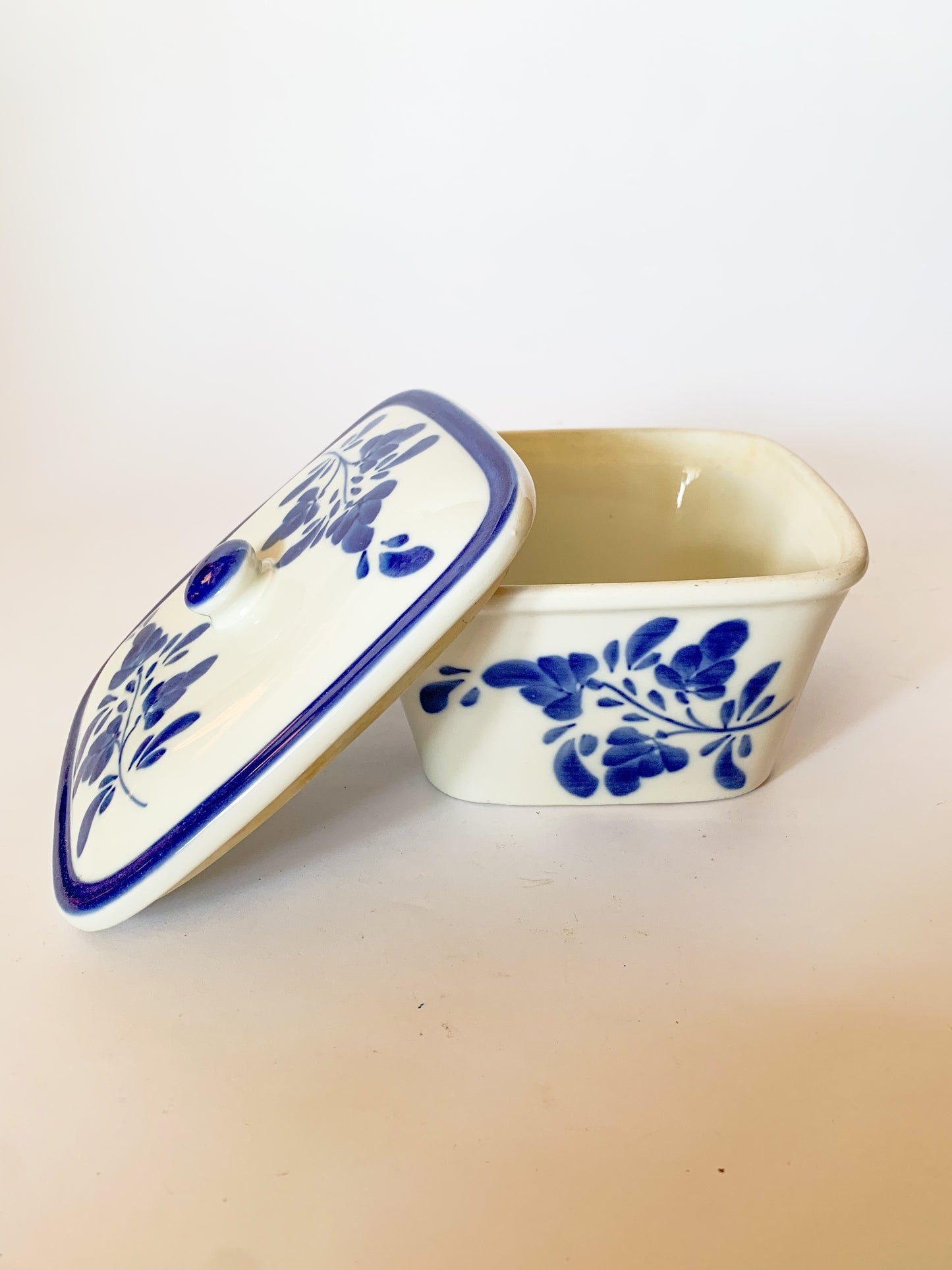 Vintage Viana Do Castelo Blue and White Portugal Casserole Dish