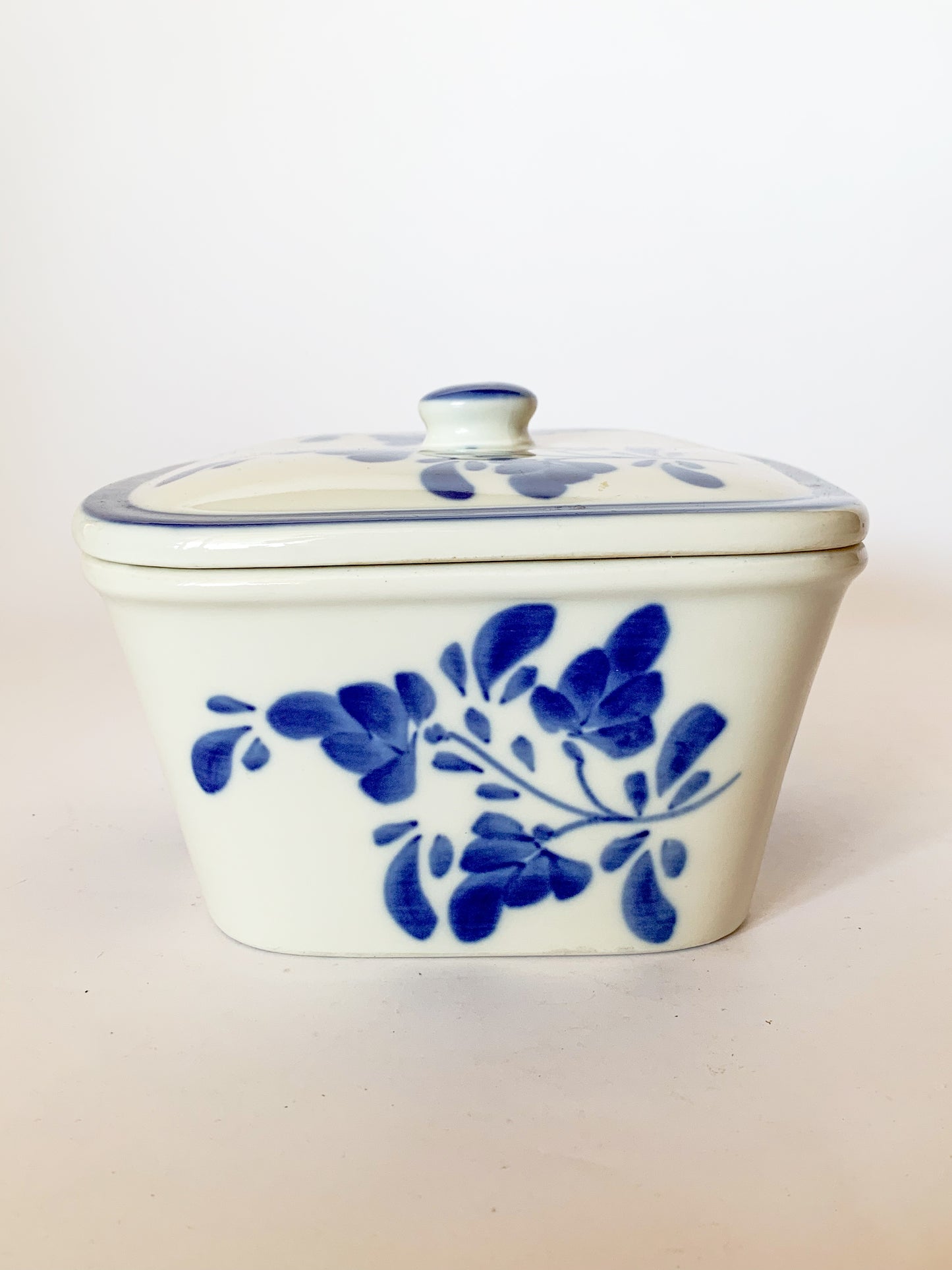 Vintage Viana Do Castelo Blue and White Portugal Casserole Dish