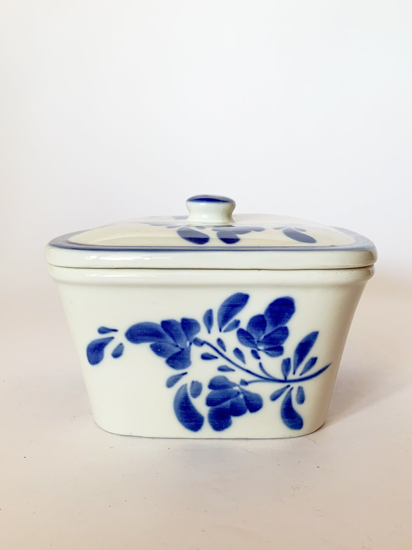 Vintage Viana Do Castelo Blue and White Portugal Casserole Dish