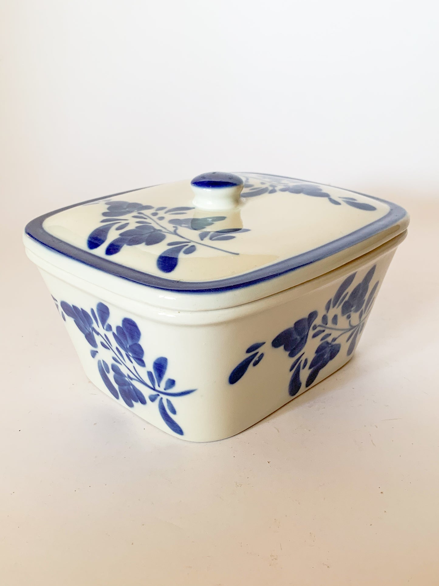 Vintage Viana Do Castelo Blue and White Portugal Casserole Dish