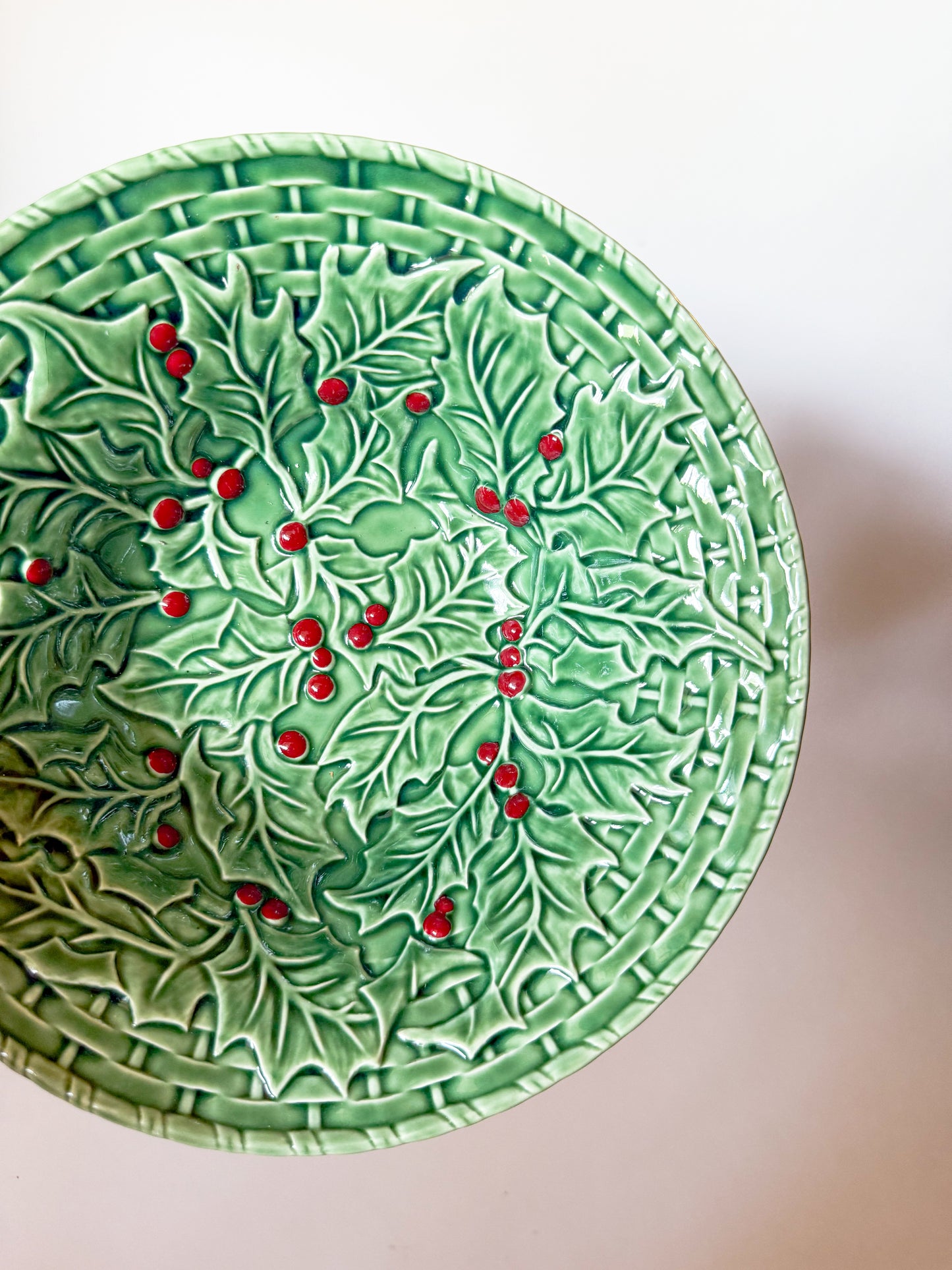 Bordallo Pinheiro Christmas Holly 10" Round Serving Bowl