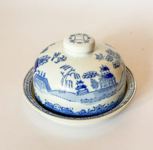 Vintage Blue Willow Cheese Dome/Butter Dish