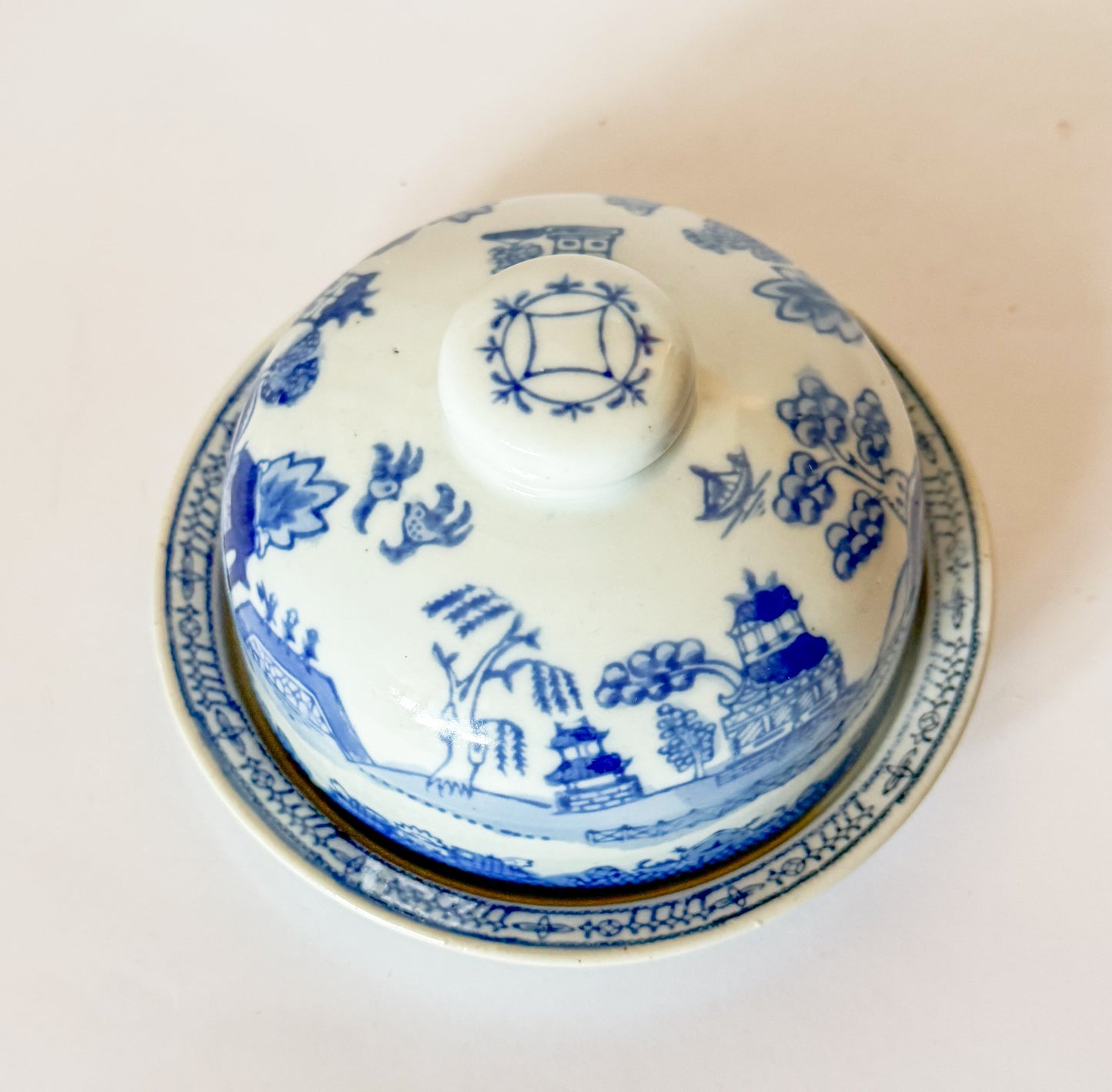 Vintage Blue Willow Cheese Dome/Butter Dish