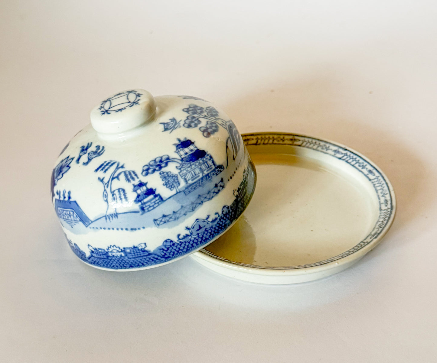 Vintage Blue Willow Cheese Dome/Butter Dish