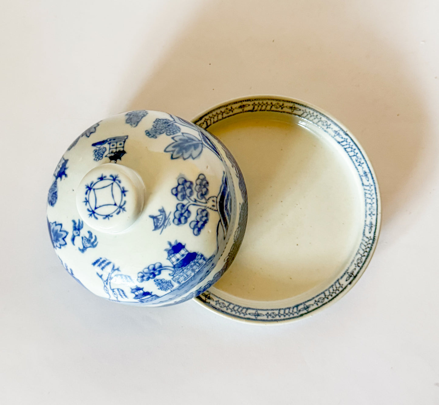 Vintage Blue Willow Cheese Dome/Butter Dish