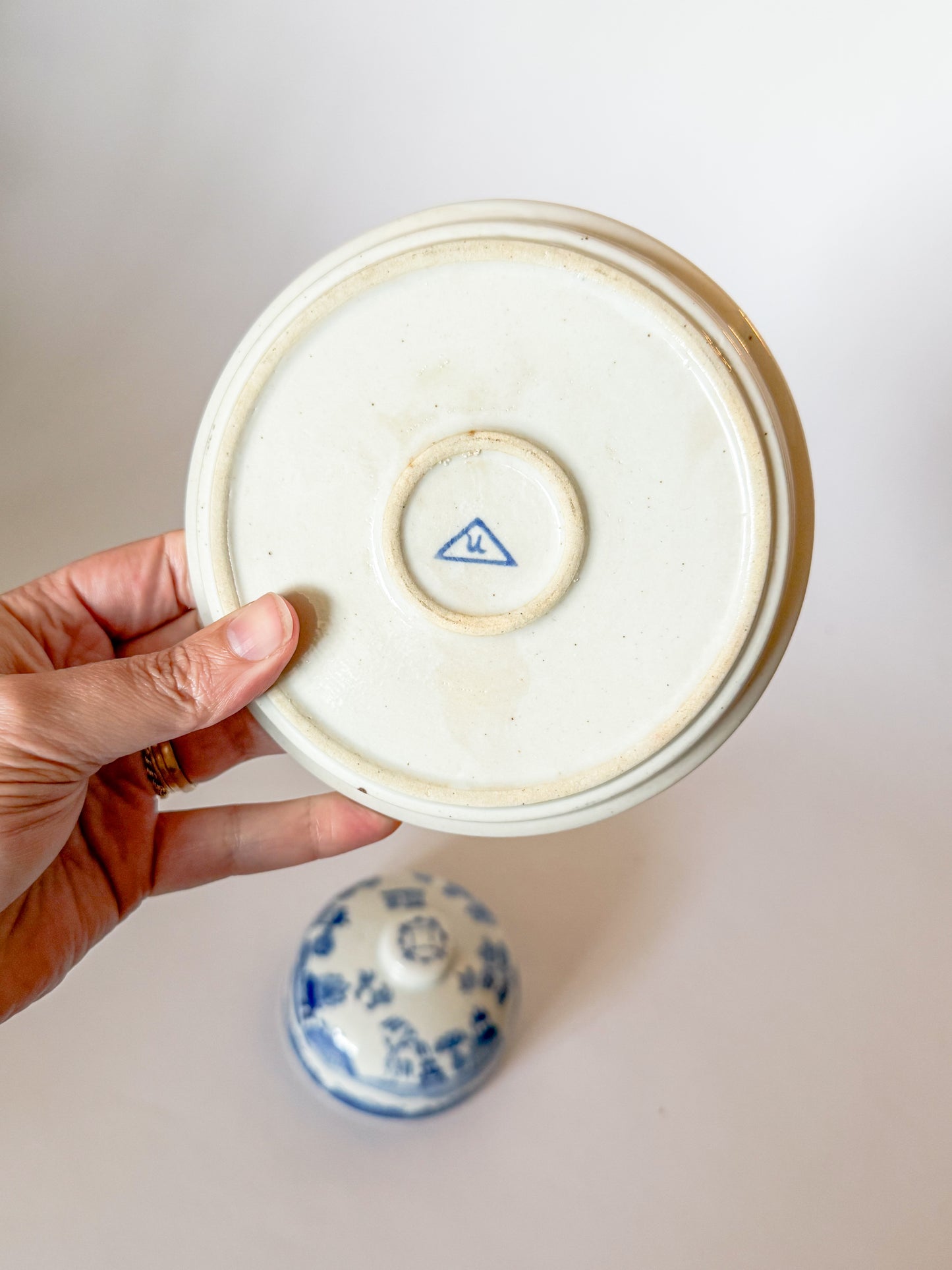 Vintage Blue Willow Cheese Dome/Butter Dish