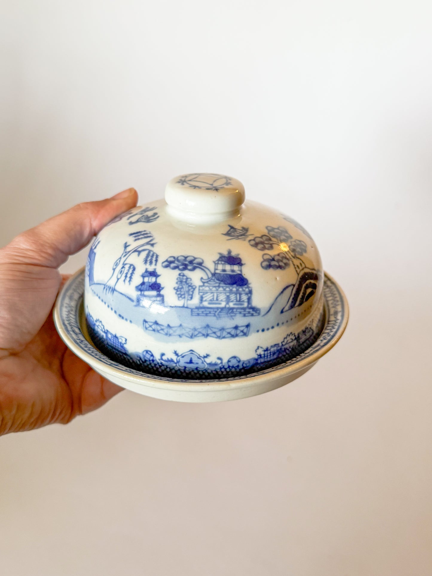 Vintage Blue Willow Cheese Dome/Butter Dish