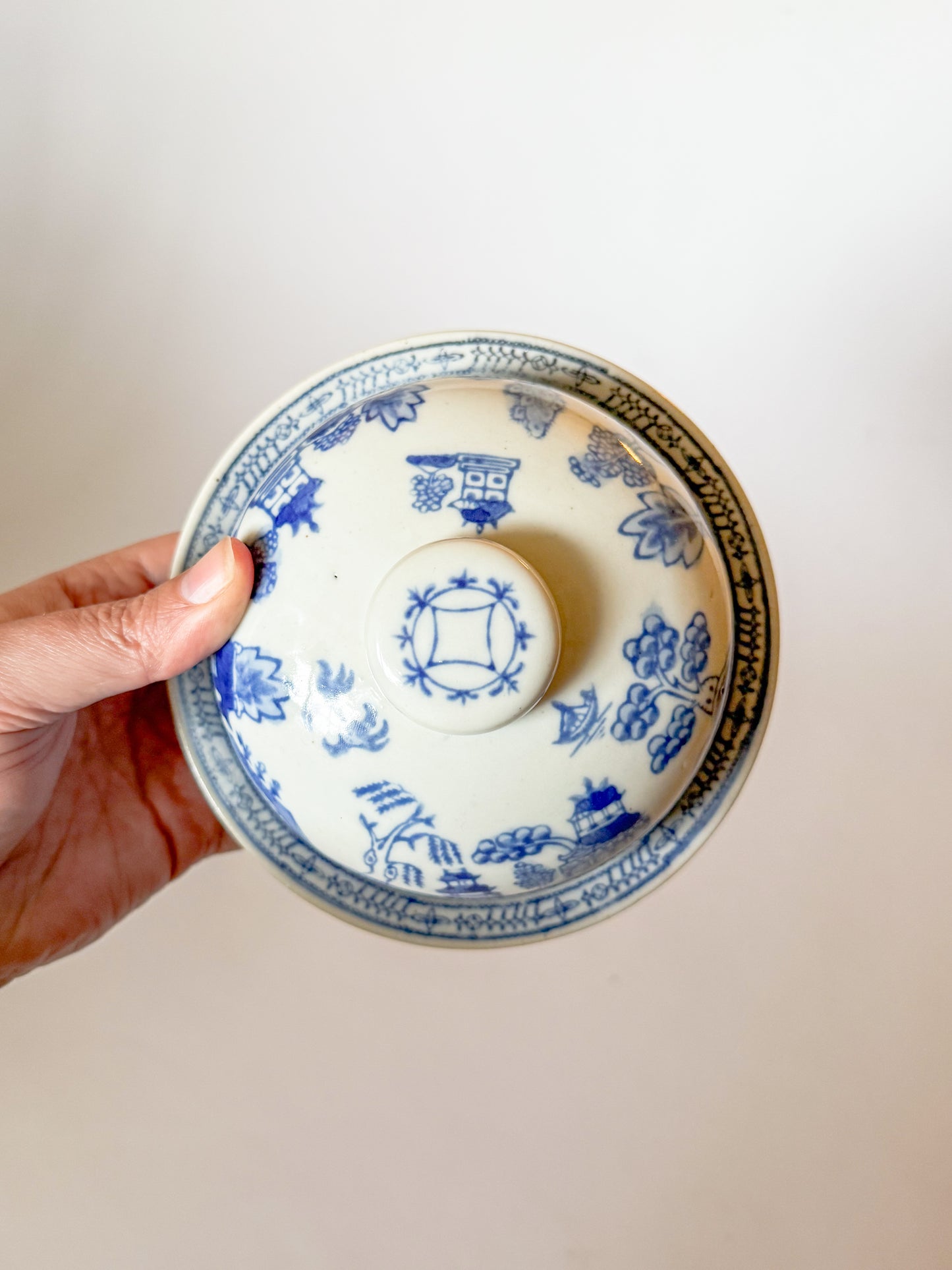 Vintage Blue Willow Cheese Dome/Butter Dish