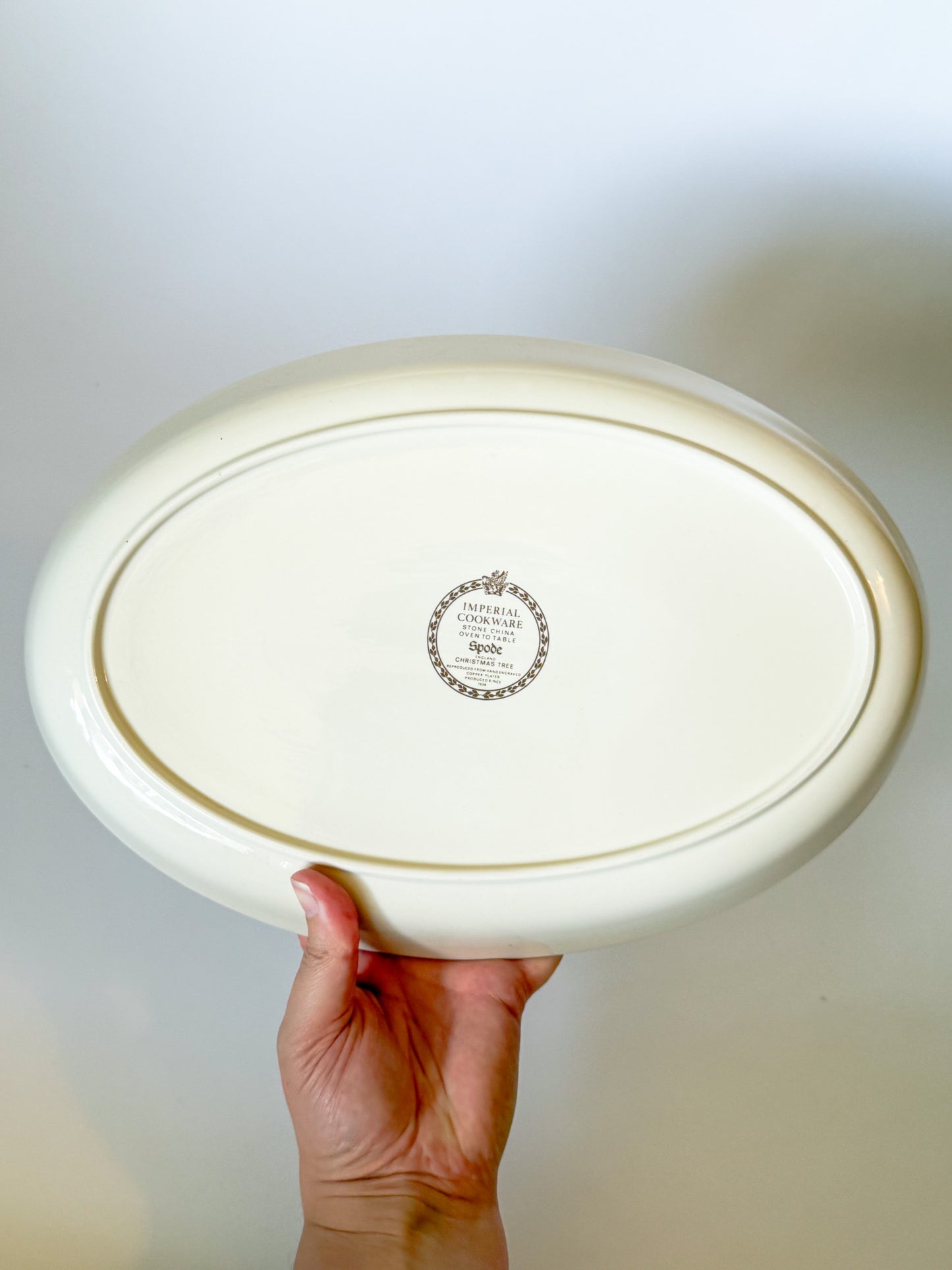 Late 20th Century Spode Christmas Tree Oven to Table Serving Baking Dish - Made in England