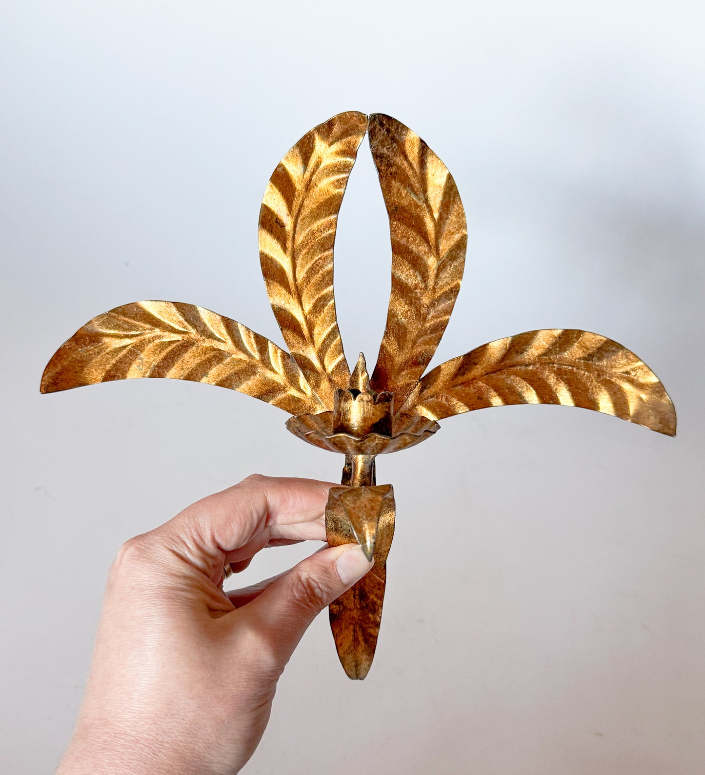 1960s Italian Hollywood Regency Gilt Metal Tole Palm Candle Wall Sconce