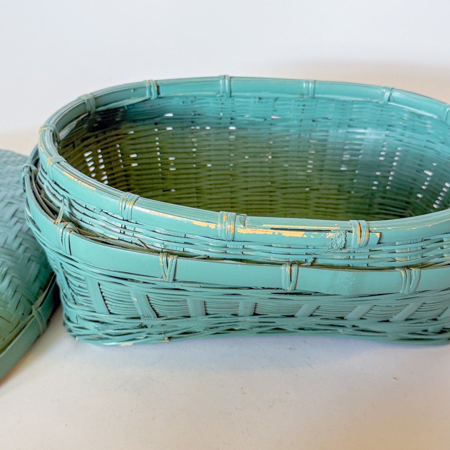 Vintage Lacquered Teal Woven Box With Brass Koi Fish Finial Knob