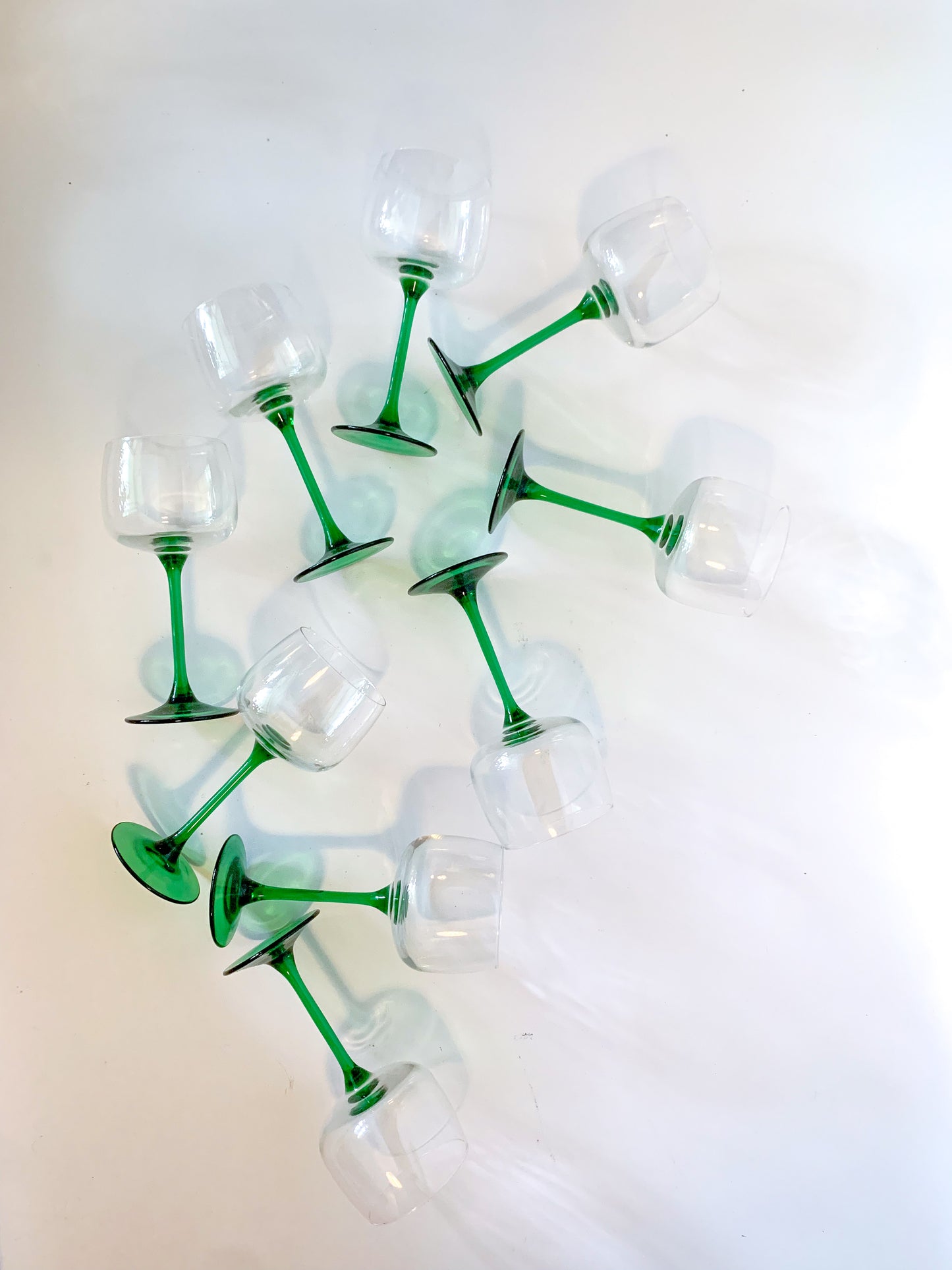 French Luminarc green stem wine glasses, Set of 4