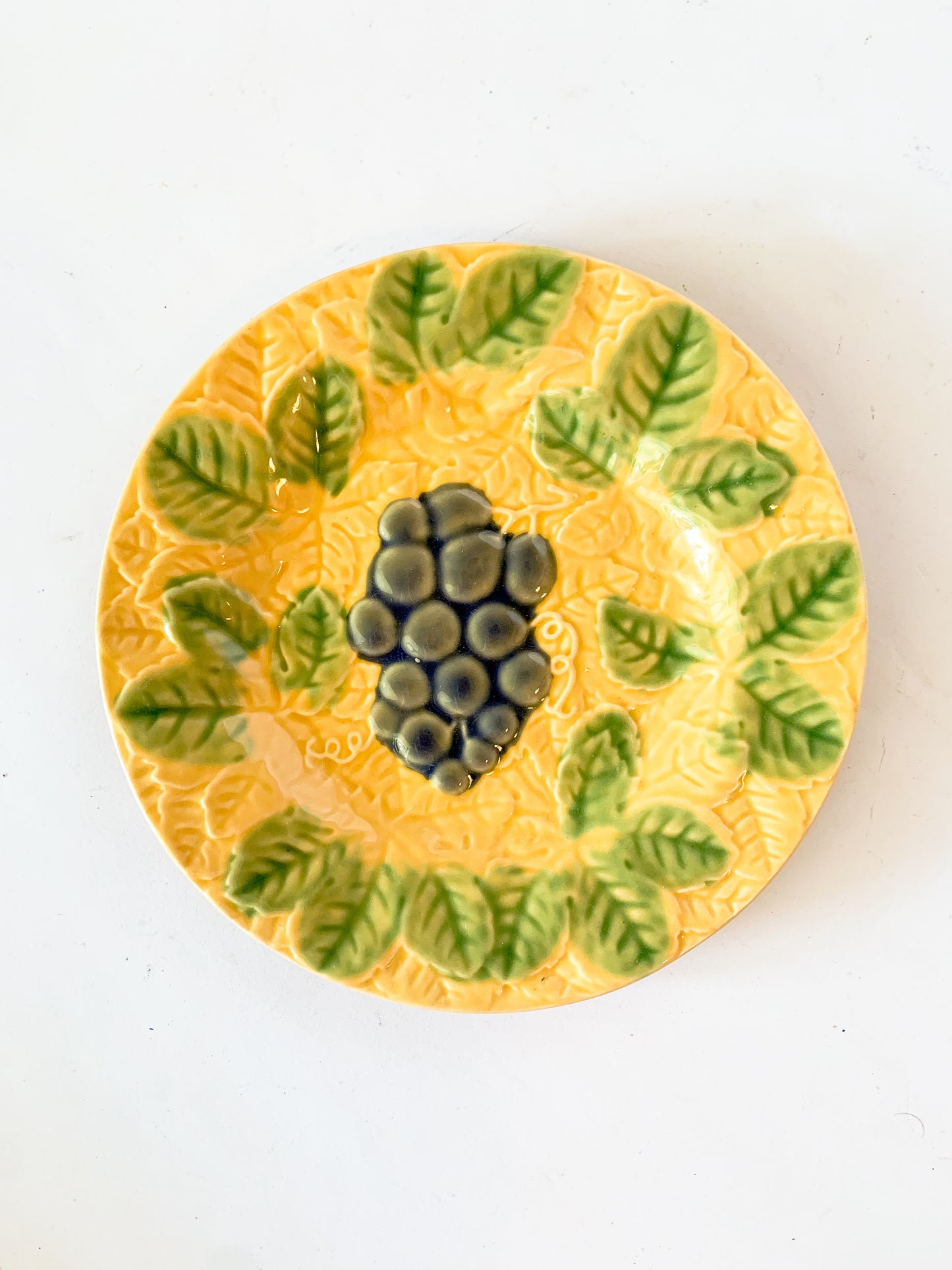 Vintage Bordallo Pinheiro Majolica Yellow Grapes Plate